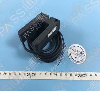 OMRON Photoelectric Switch E3Z-GN11B （NPN）