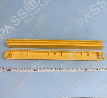 Hyundai Escalator Yellow  / Black Edge Stripe L47332130A