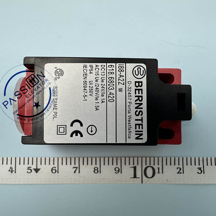 1787130022684676.jpg M-4.jpg
